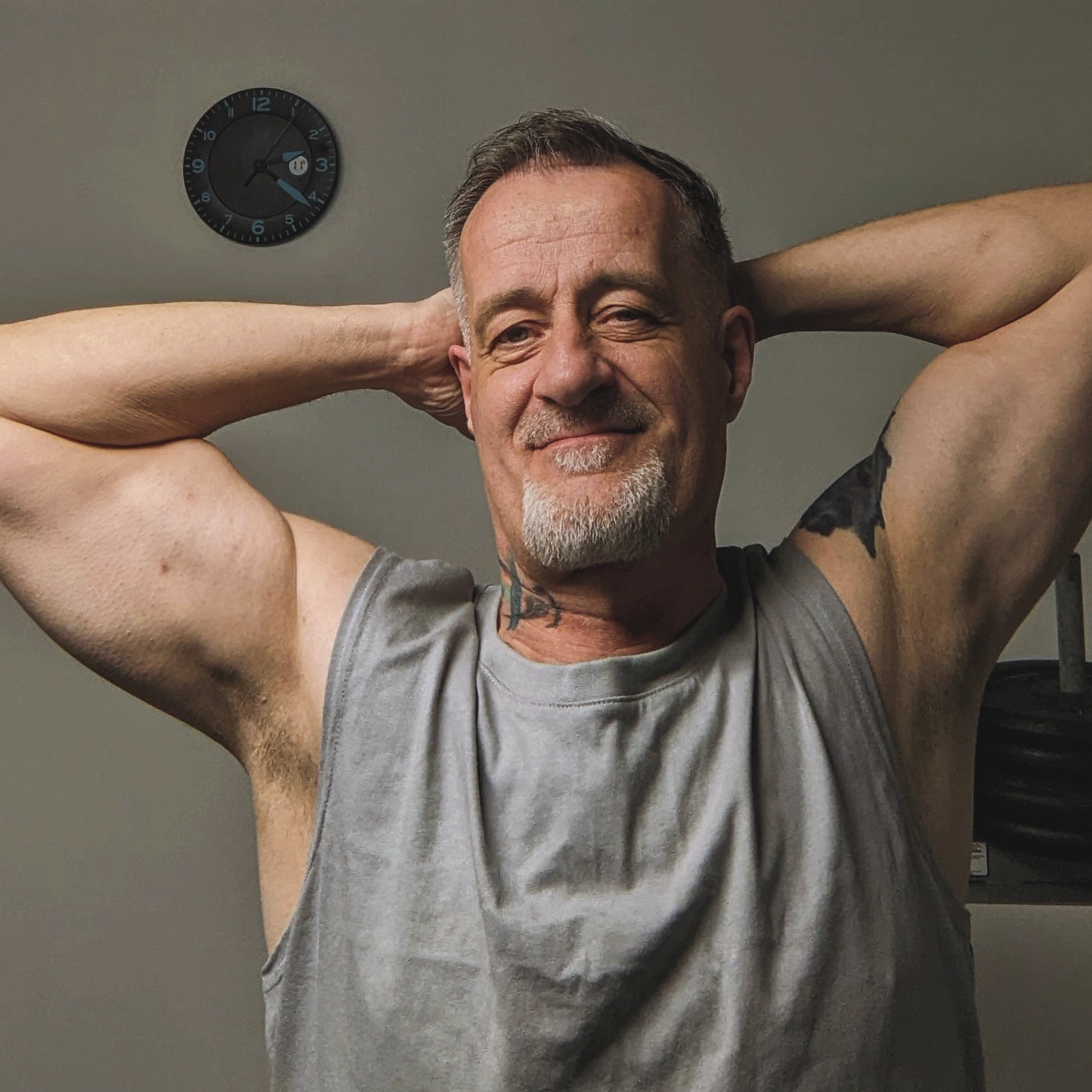 Entraînement avec haltères