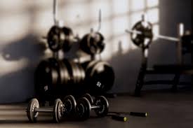 Bien s&rsquo;équiper pour la muscul à plus de 50 ans